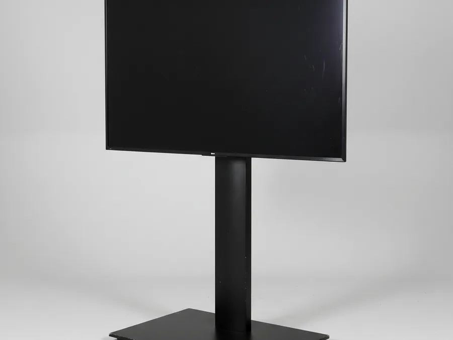 TV LED 65 inch untuk kebutuhan acara